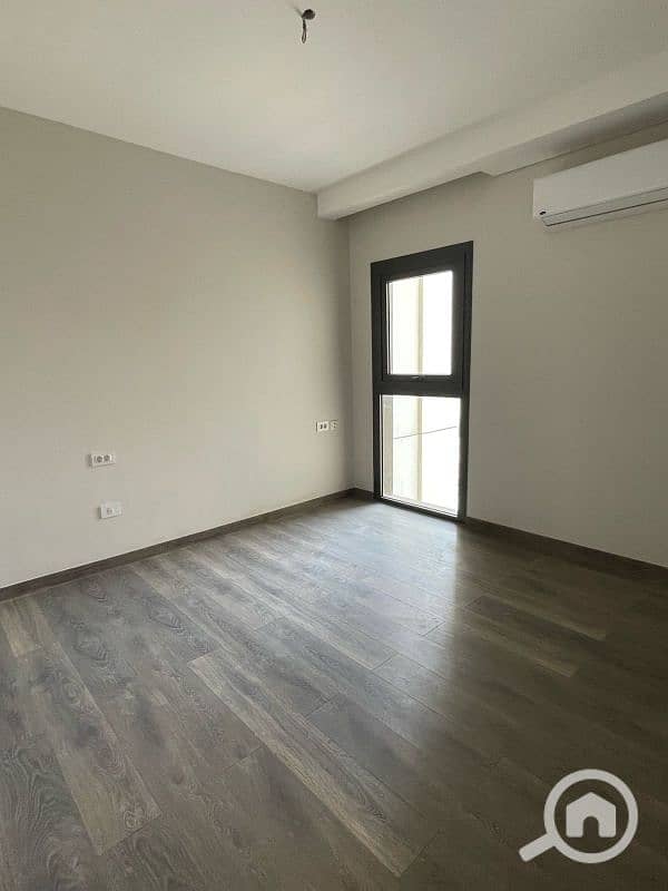 4 45d8a116-ad9c-4aa6-80c3-a5f8c4b961ed. jfif. jpg