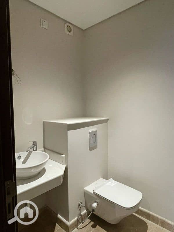 8 d5cc7ede-649e-425e-a80a-d40e29246600. jfif. jpg