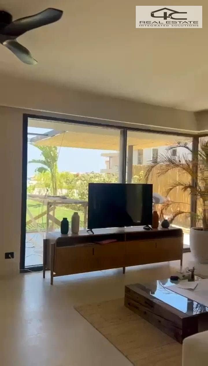 5 2c97da1f-54f3-4054-b8c6-c3214ce983ce. jpg