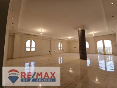 شقة 3 غرف نوم للايجار في الشيخ زايد، الجيزة - photo_5988052935071878672_y. jpg