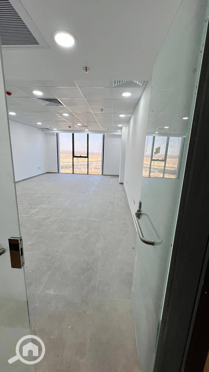 8 WhatsApp Image 2025-11-03 at 3.43. 13 PM (1). jpeg