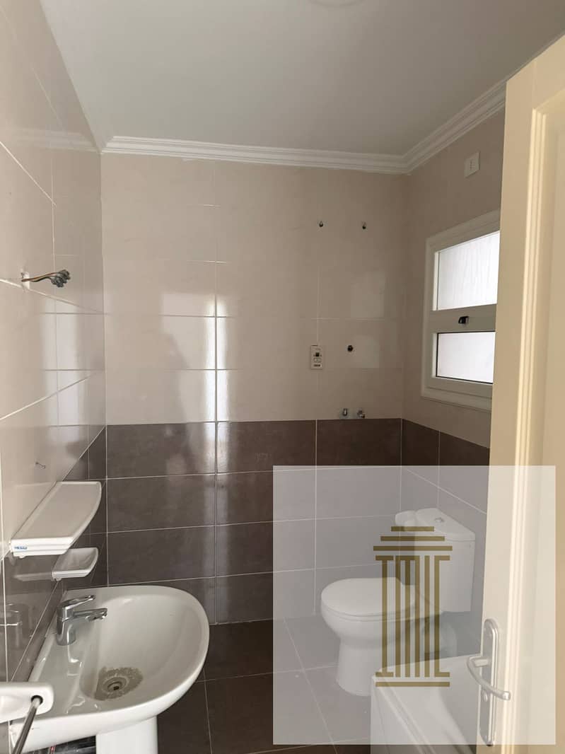 8 224db942-b3b7-43fb-ba4c-b39e399d0c9c. jpg