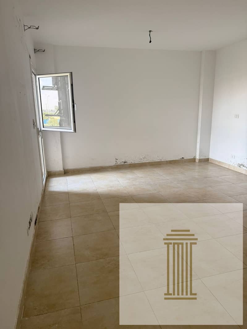 9 3926c562-54d7-40f4-9a67-a198ffdada19. jpg