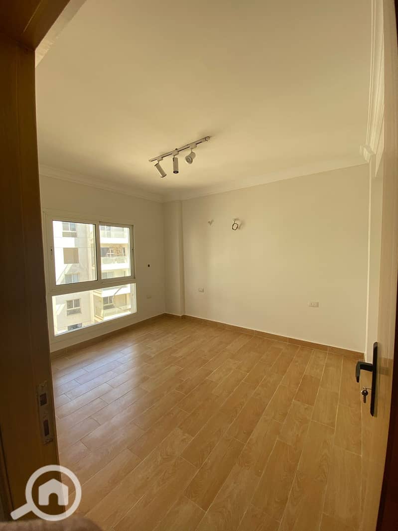 4 0629a977-057a-480d-a73d-4a650e39c533. jpg