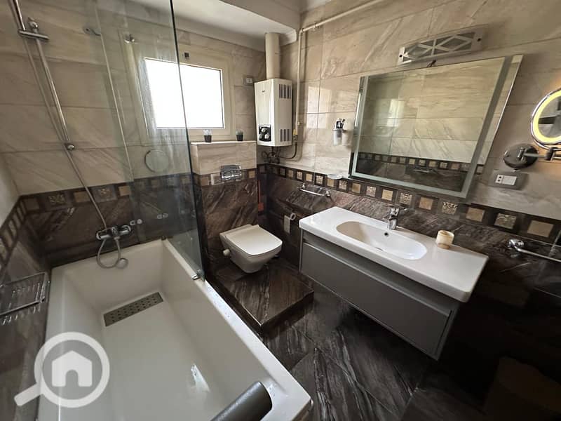 14 c56eea95-3b24-4c10-b0a9-a19d2199329f. jpeg