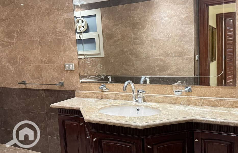 36 IMG-20251103-WA0174. jpg