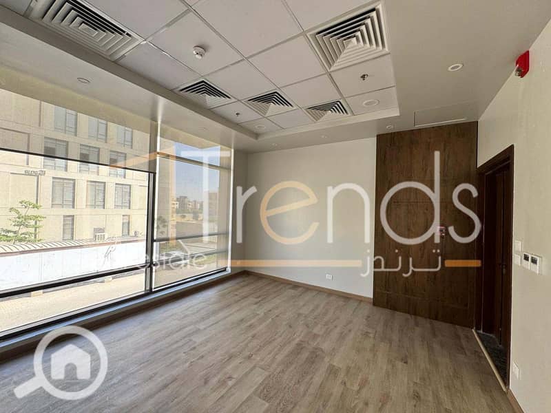 10 WhatsApp Image 2025-08-03 at 11.02. 13 AM. jpg