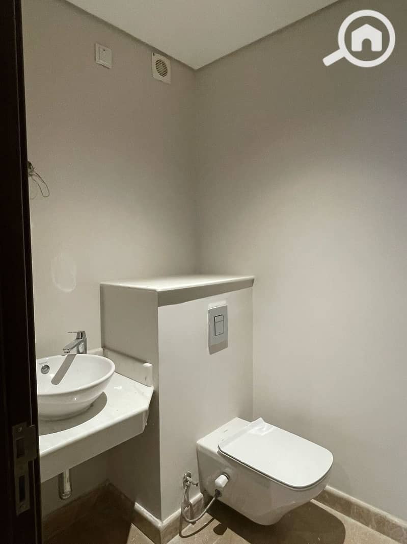 10 WhatsApp Image 2025-11-03 at 3.26. 31 PM. jpeg