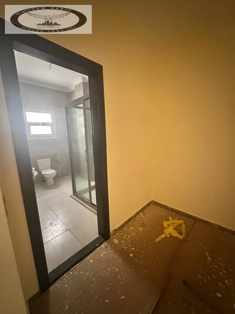 8 a93d8a79-7417-4003-a2e9-583693c7d169. jpg