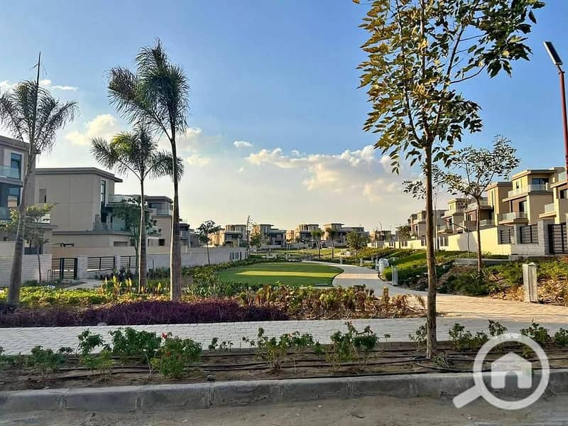 8 557017486_122192096780316340_3579399618973174748_n. jpg