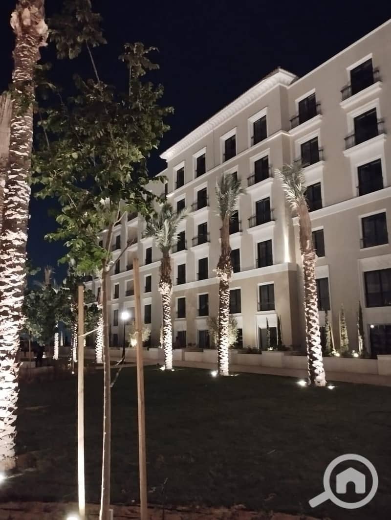 4 23241fe3-1399-462f-b9ad-5d665a870937. jpg