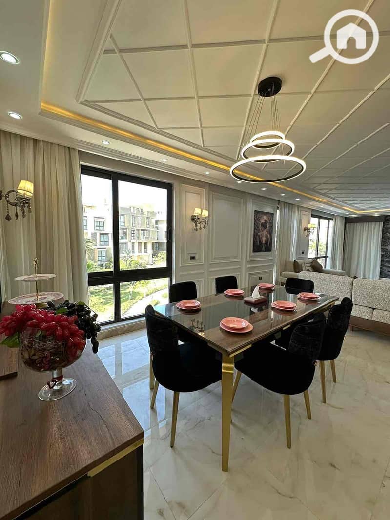 3 213ee8de-4936-4091-8963-6aa74767f28c. jpg