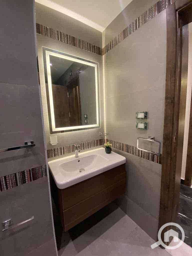 17 e8ec749b-a5a2-4225-8071-42c328fa7571. jpg