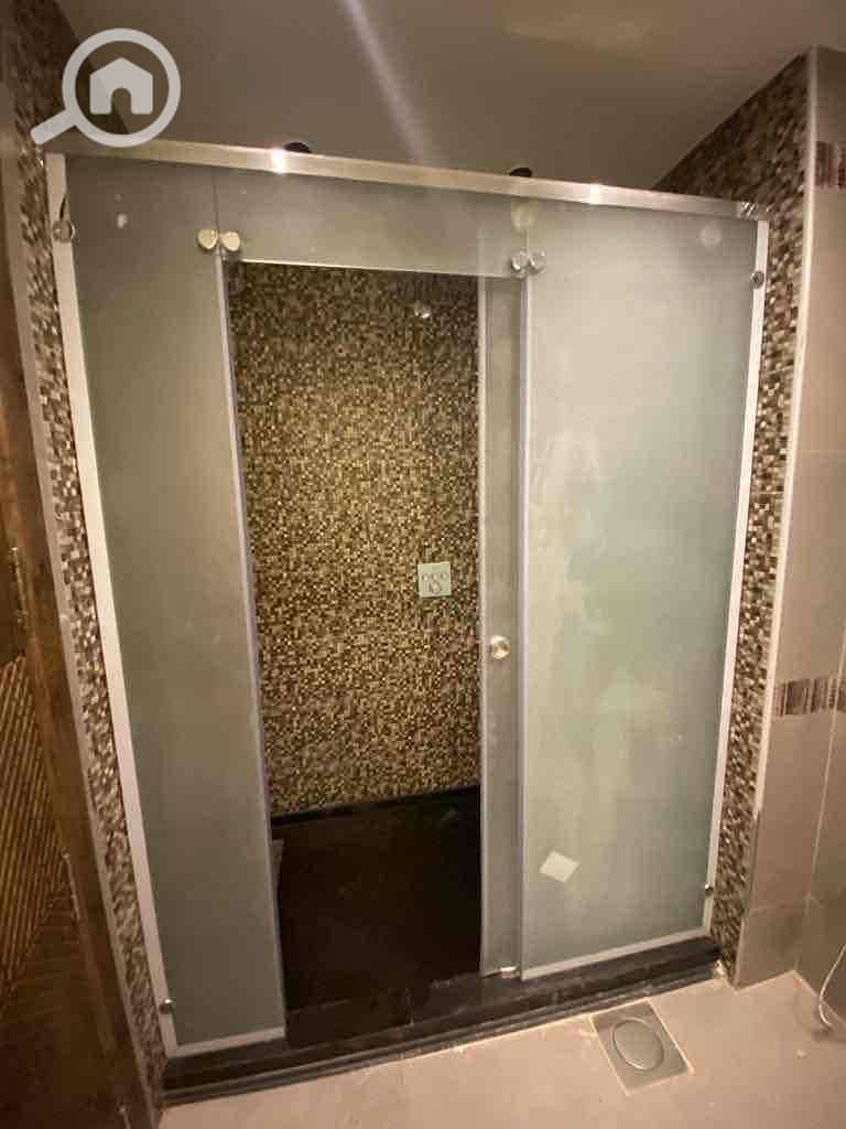 19 7a5892a4-8efd-4096-8126-255568cd1960. jpg