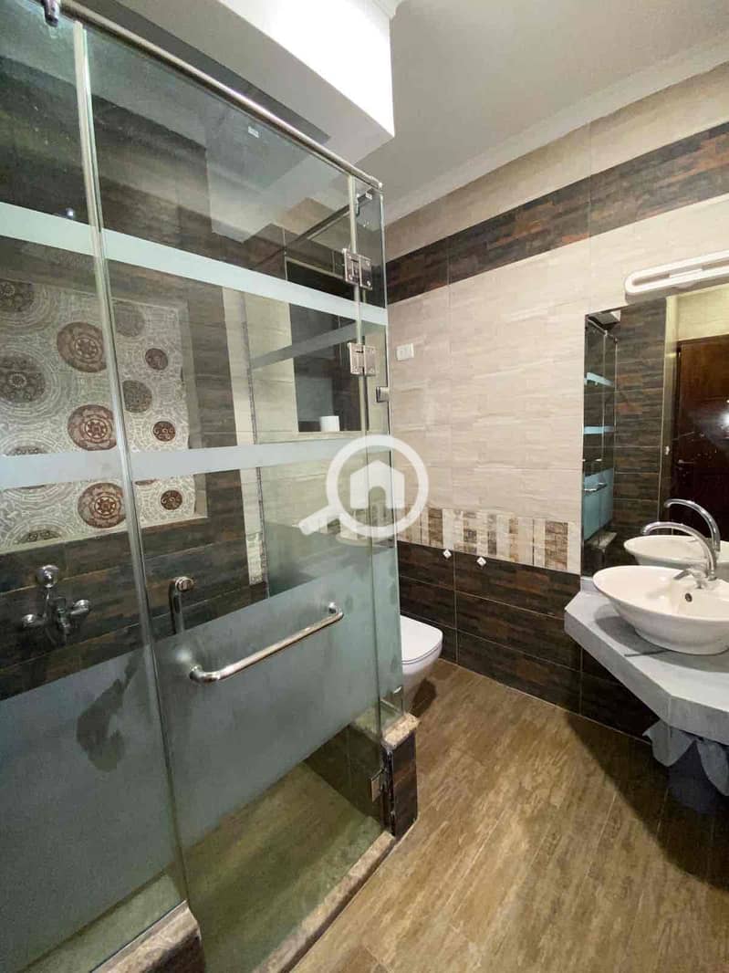 14 578cc173-7dec-4f9d-8ddc-7c7e74cf3fe4. jpg