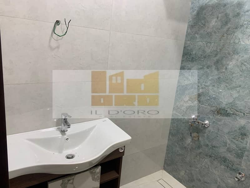 10 WhatsApp Image 2025-10-30 at 16.58. 48_11e655b5. jpg