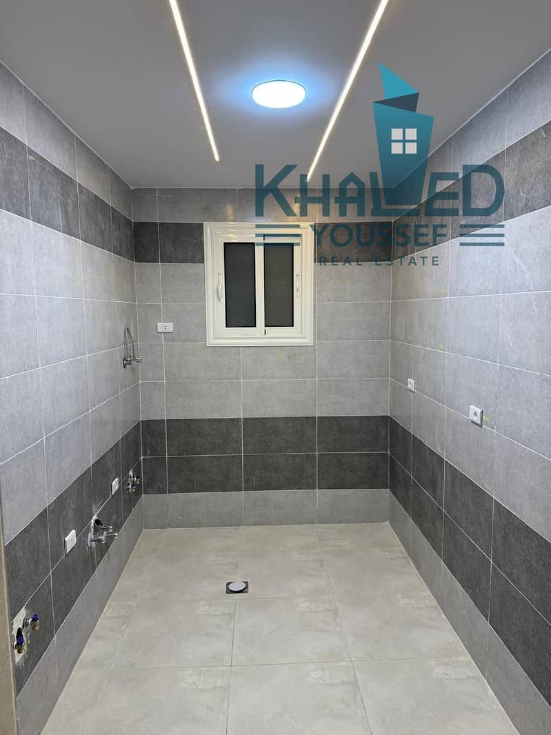 4 WhatsApp Image 2025-10-23 at 11.45. 40 AM. jpeg