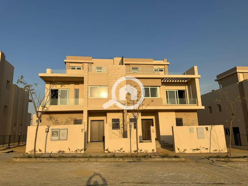 3 WhatsApp Image 2025-09-10 at 11.20. 08_04011621. jpg