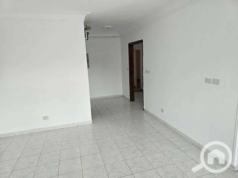 4 5722690c-7f6d-40f6-9fe5-de25463a4cc3. jpg