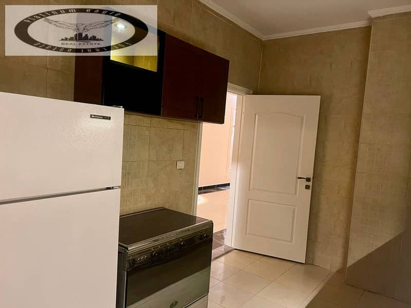 17 b4934f42-37ed-4259-93fc-52c567ec2ce2. jpg