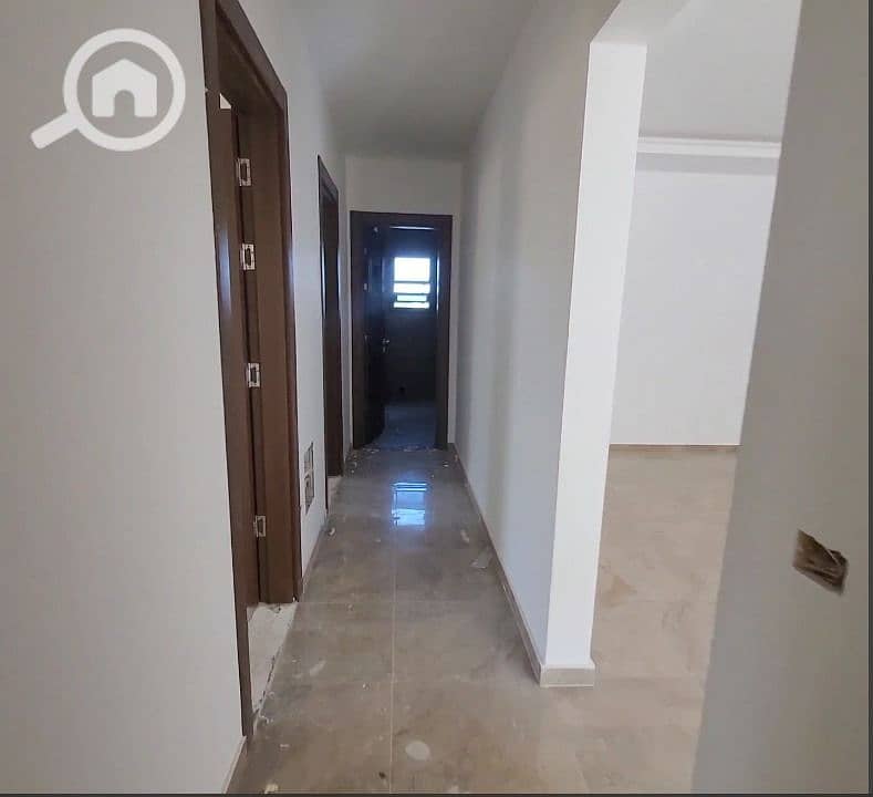 2 13b945337e064031ba10b1ed6f92c622. jpg