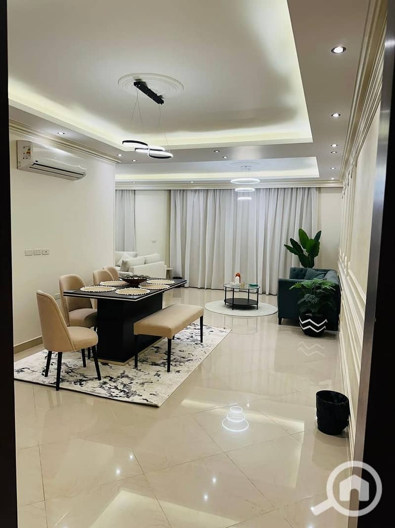 2 88fd82df-ab17-45dc-bfd0-482a97a1d611. jpg