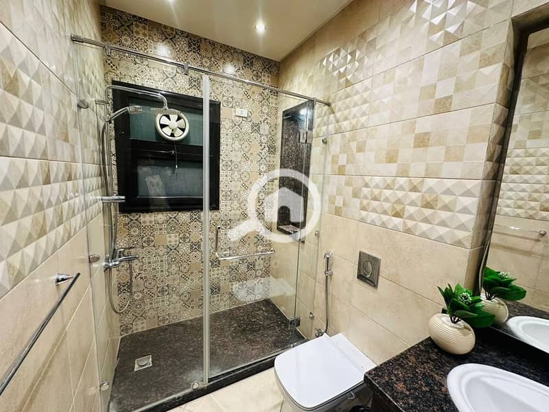 10 145b0b4e-831b-4663-b4c6-f745f950bf3d. jpg