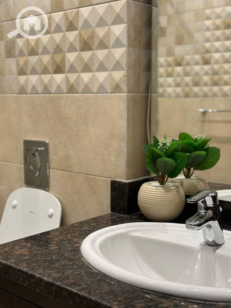 11 112f61f3-9ca8-455d-bbf7-ea969ea4dd48. jpg