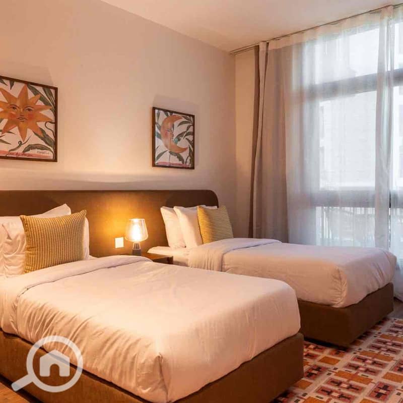 7 7a025a97-b60d-4b24-8b42-57f5277b95fa. jpg