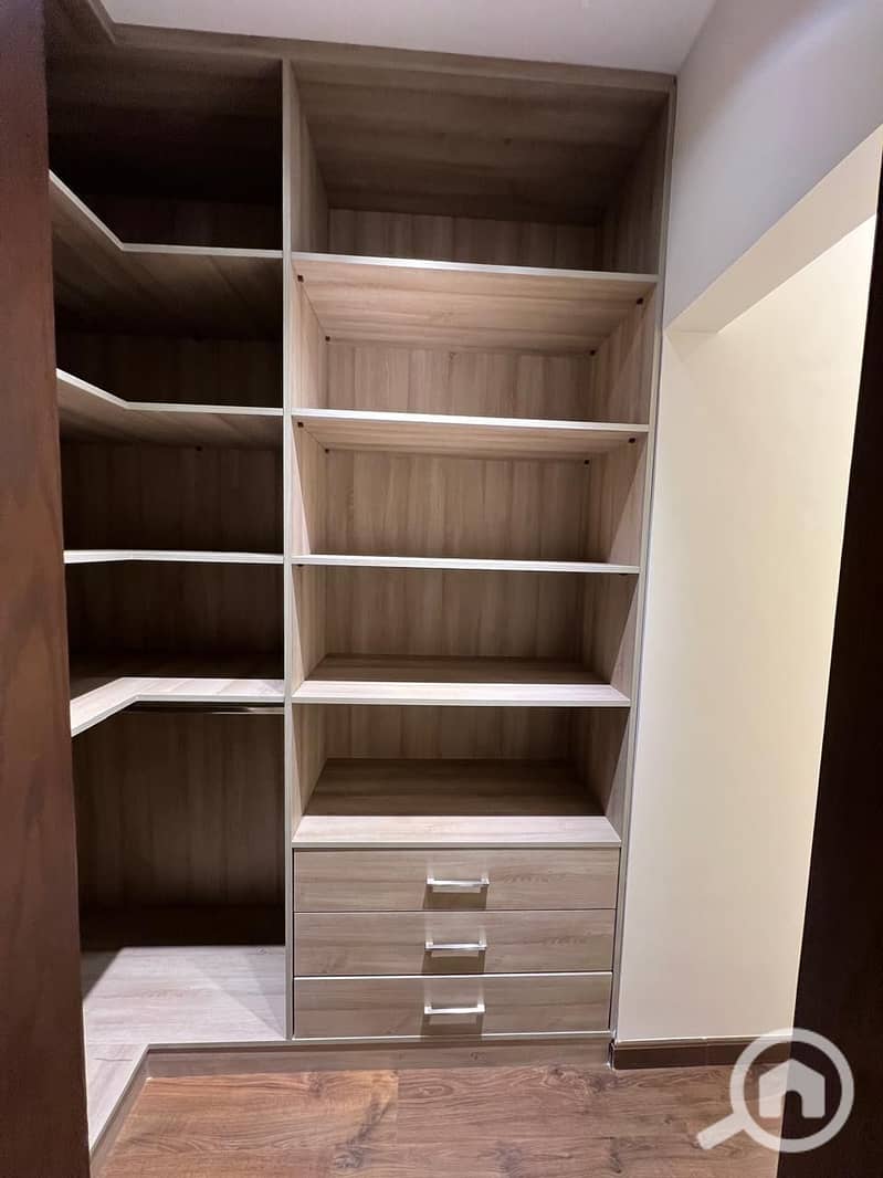 21 871452d2-9ba9-47f3-a4bb-d68d6e831eb0. jpeg