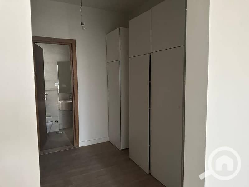 2 14cd0637-7e2f-4c49-b69f-d5a324a5baea. jpeg