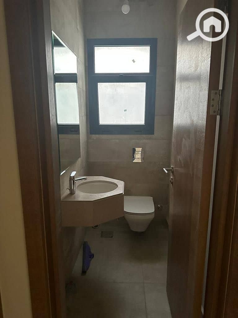 9 dcd8a17a-e653-475e-a225-091e042007fa. jpeg