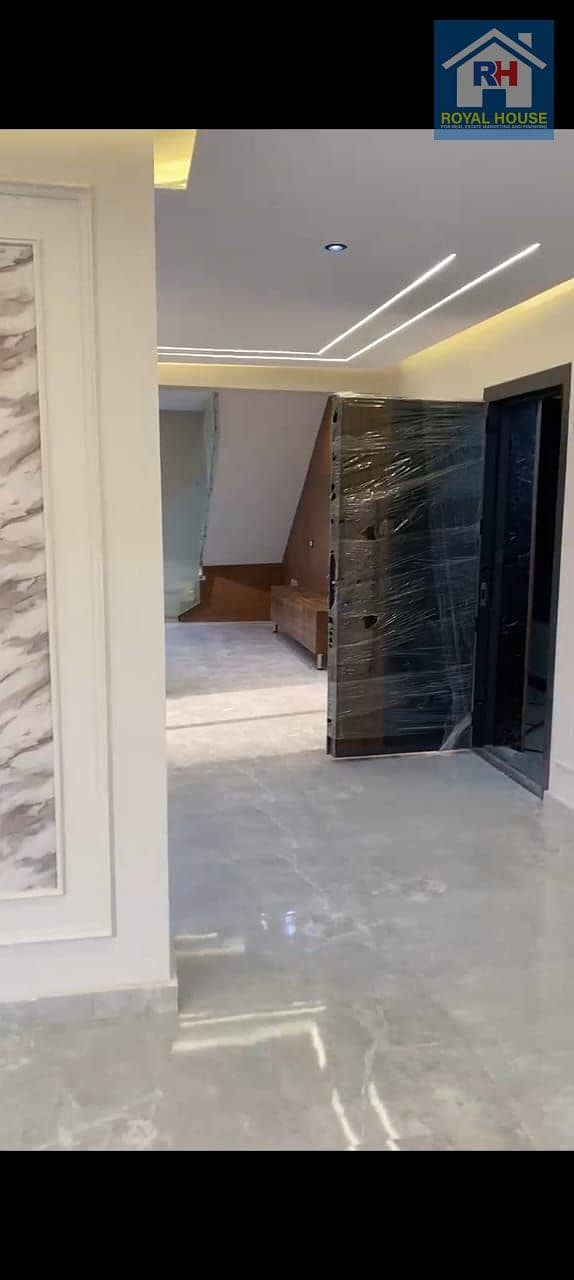 2 0dea8295-dd18-4341-bb75-6b7e7d6c753a. jpeg