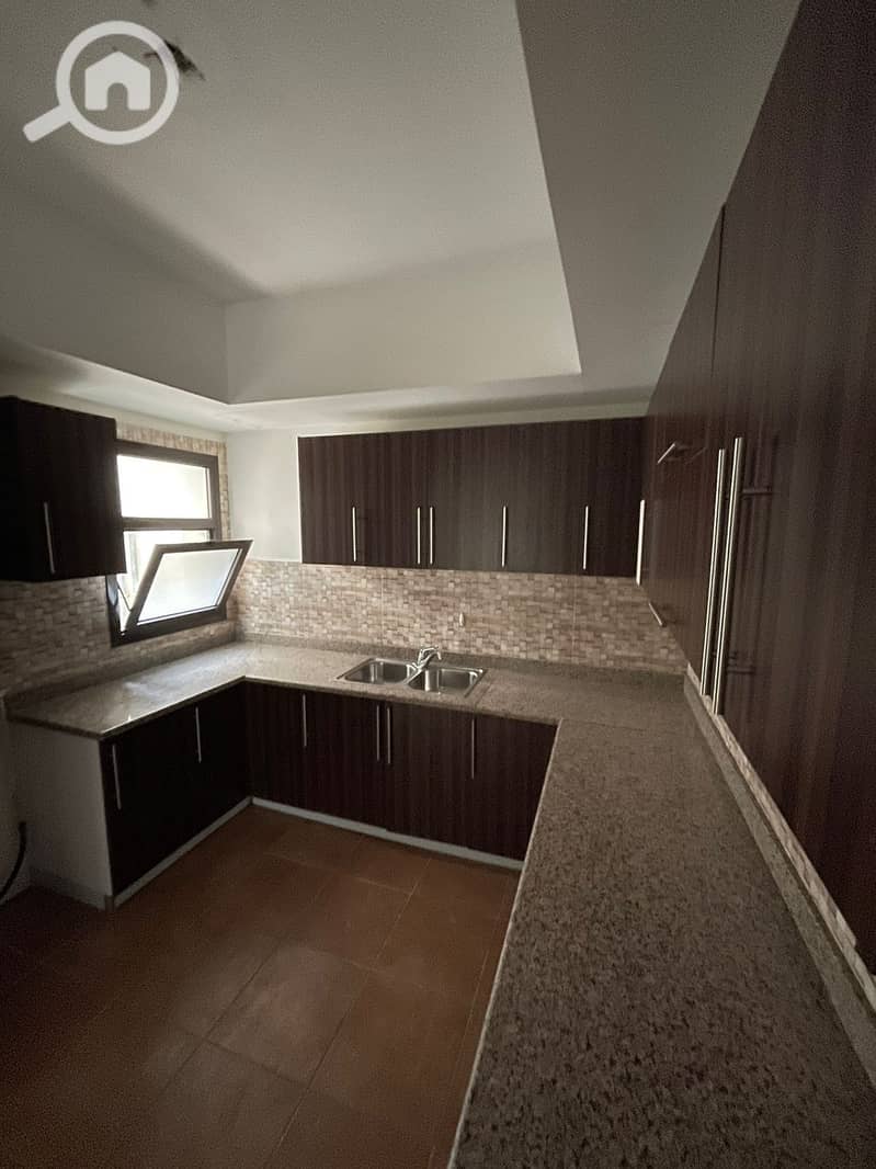 4 33a58716-3f27-4a0d-a1be-925181823293. jpeg