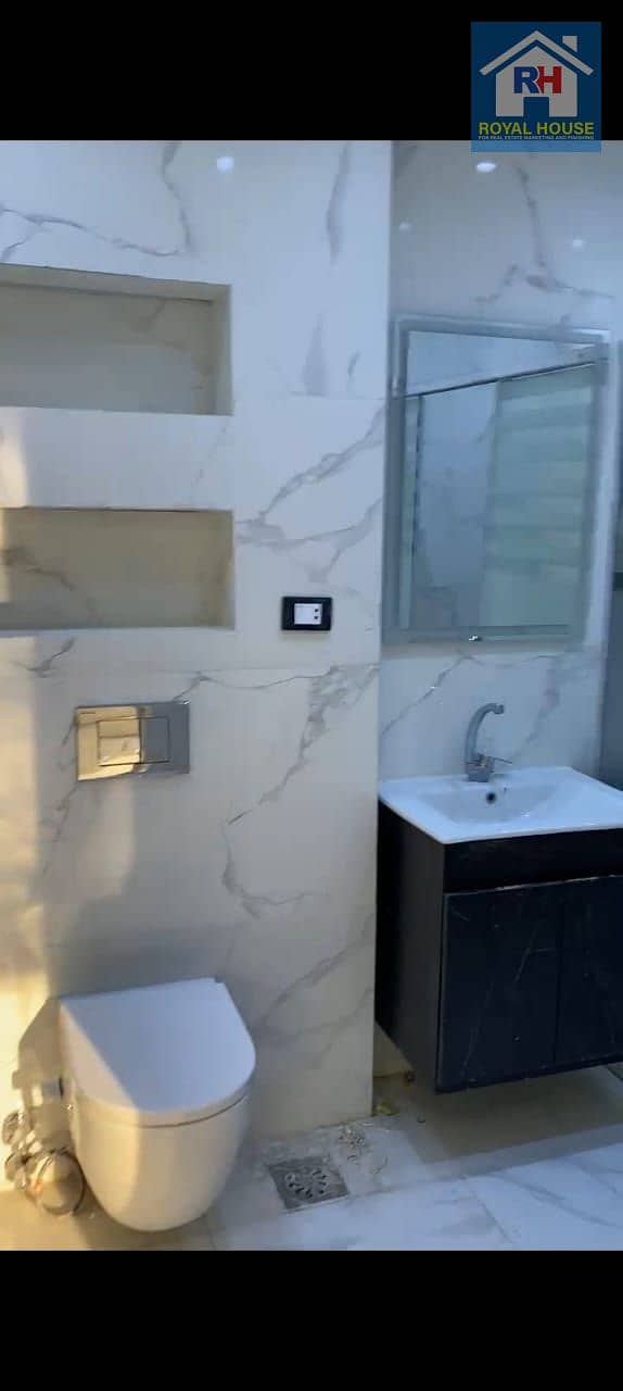 13 15bd83cd-b45d-4a40-a5a7-63675aebaaf1. jpeg