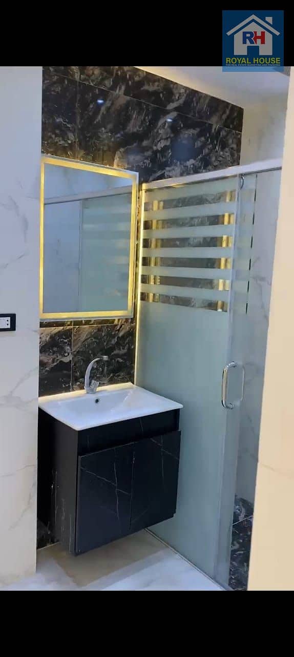 15 ba97eb47-b35a-40b6-bfeb-c0770c7dd757. jpeg