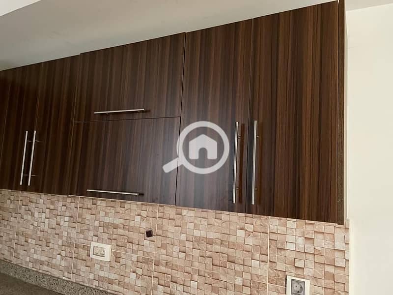 25 1e2bc617-7ede-4e2c-a32f-6157a037be5f. jpeg