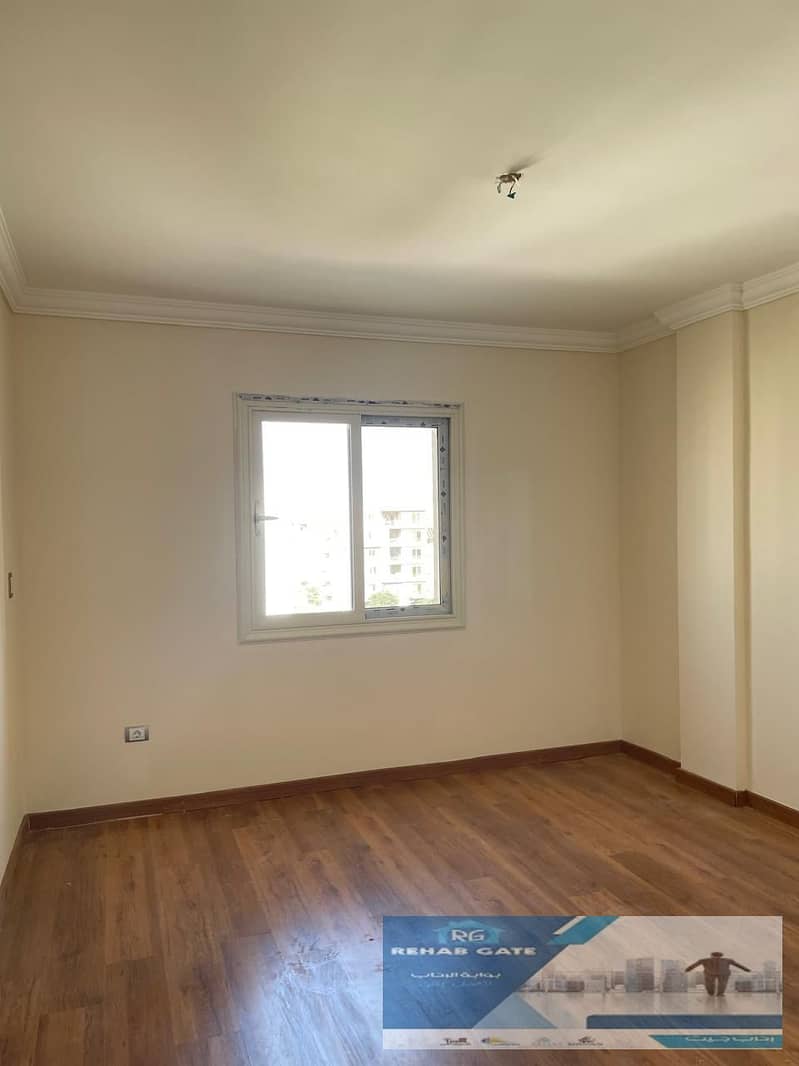 4 21a929ec-cad1-49d9-b11c-1112b5865e06. jpg