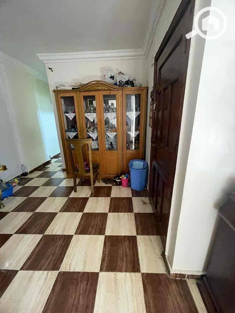 10 4174a7f1-4fbd-4e97-aff1-1b1b577caf71. jpg