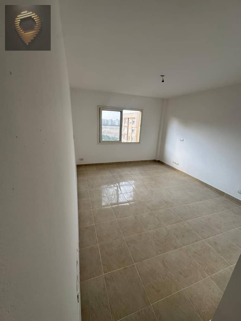 10 WhatsApp Image 2025-11-03 at 16.23. 02_3ec95427. jpg