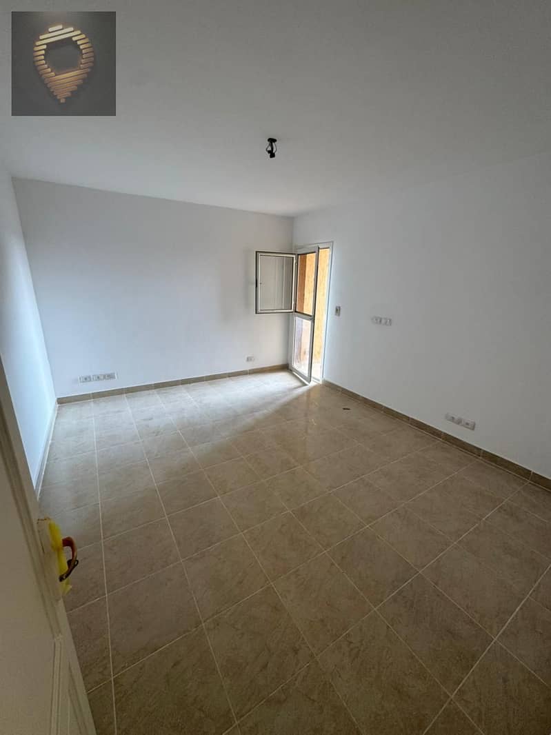 12 WhatsApp Image 2025-11-03 at 16.23. 01_5a8fad84. jpg