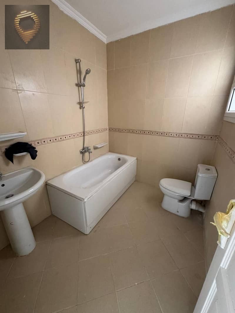 20 WhatsApp Image 2025-11-03 at 16.22. 58_52915093. jpg