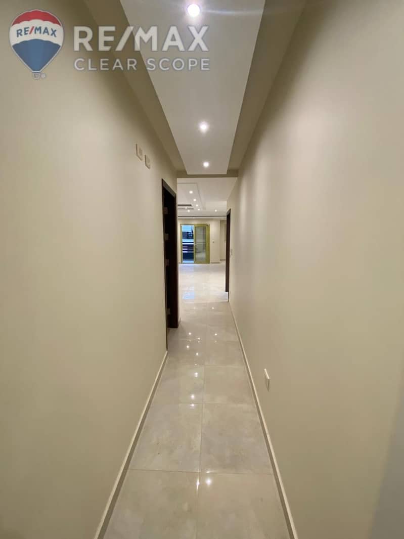 9 455d0031-79cc-4118-b05a-1f202b8d16a0. jpg