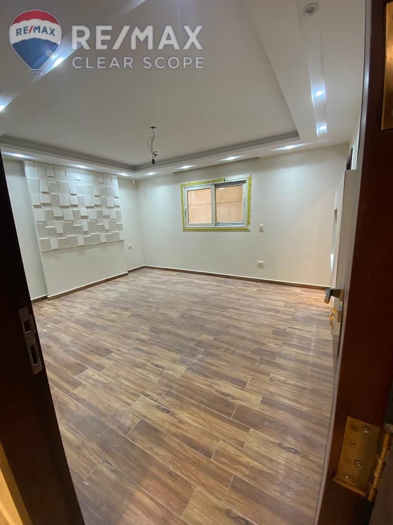 13 acb1f636-1f68-4c8c-b140-ec6dc583bf29. jpg