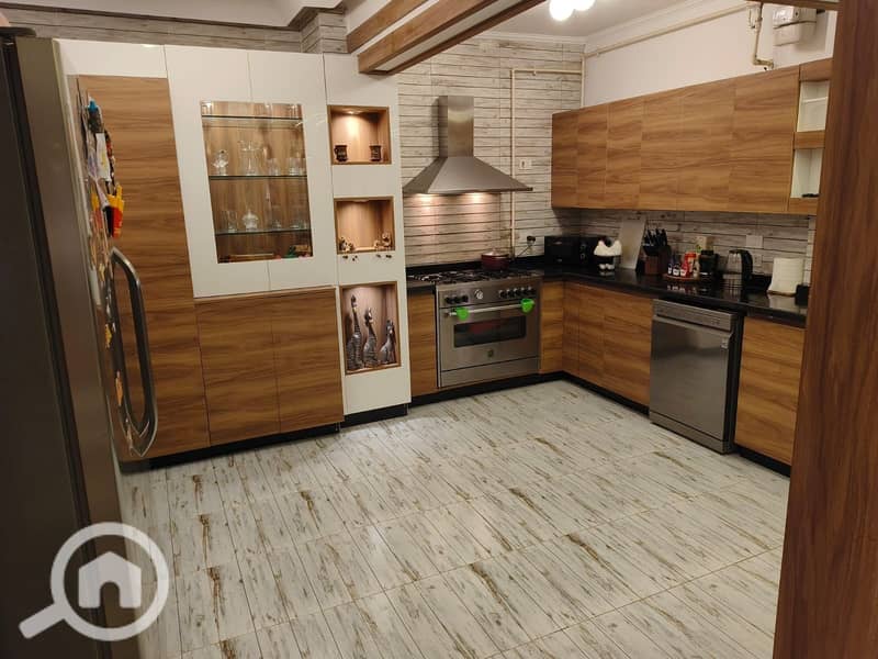 6 4f7ceedf-0461-4f7d-a631-8701a1088e4c. jpeg