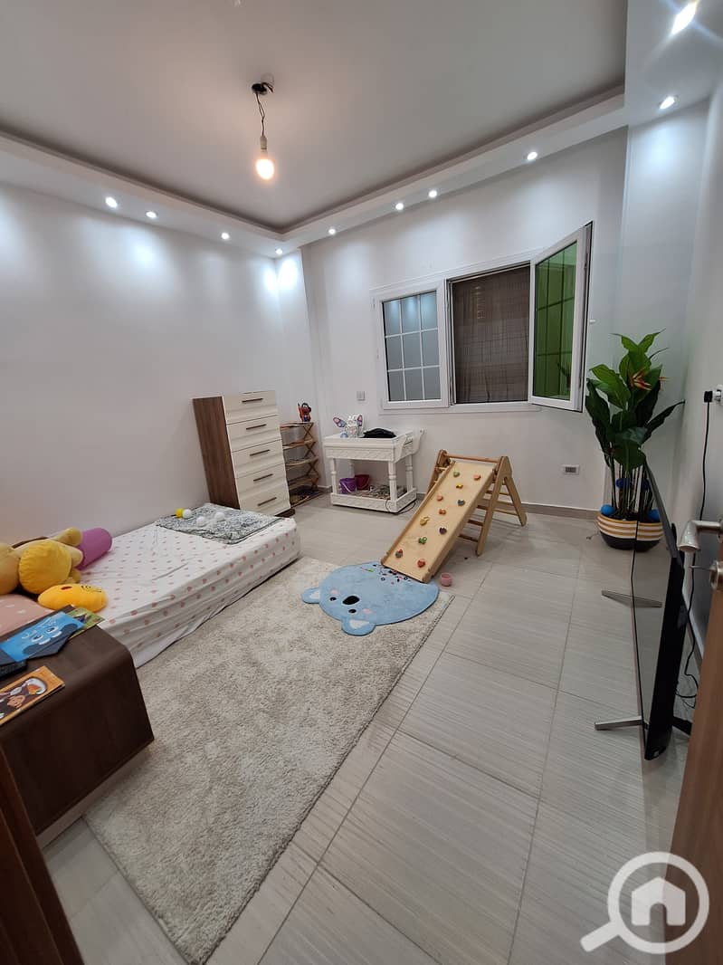 12 580d4d78-d912-4ef9-a8f5-b7e40cac098d. jpeg