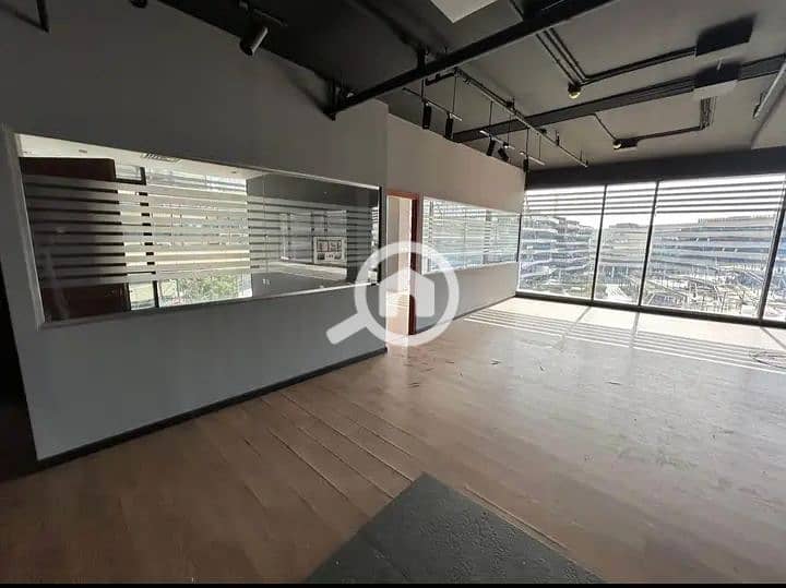 3 IMG_٢٠٢٥١٠٠٢_١٦٠٩٣٣. jpg