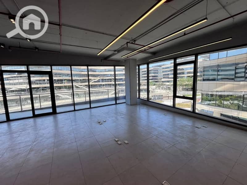 4 FB_IMG_1759410204716. jpg