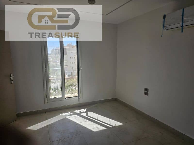 12 WhatsApp Image 2025-11-03 at 3.15. 34 PM (1). jpg