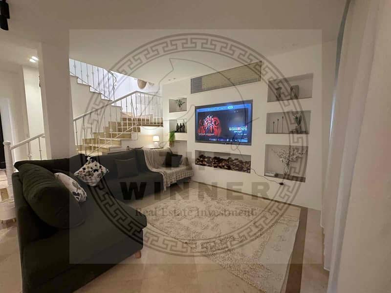 7 25329df8-d57d-45a8-8e6d-5d1109fe103e. jpg